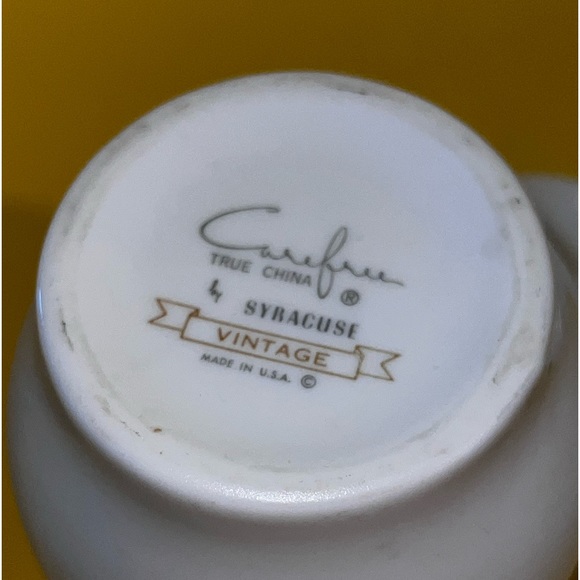 Vintage MCM grape & leaf  by Syracuse Sugar Bowl & Lid storage jar stash box - Picture 6 of 6